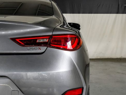 Used 2018 INFINITI Q60 Red Sport 400 w/ Sensory Package 3.0T Sport image 36