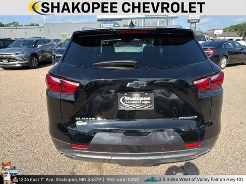 Used 2022 Chevrolet Blazer Premier w/ Enhanced Convenience Package AWD/4WD image 3