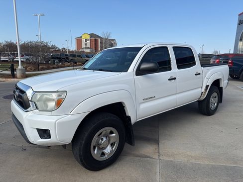 Used 2013 Toyota Tacoma PreRunner w/ SR5 Pkg image 3