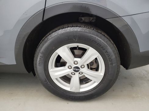 Used 2022 Kia Sorento LX FWD image 31