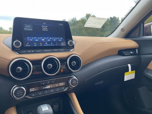 New 2025 Nissan Sentra SV w/ SV Premium Package image 18