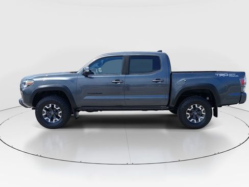 Used 2021 Toyota Tacoma TRD Off-Road w/ Technology Package RWD image 4