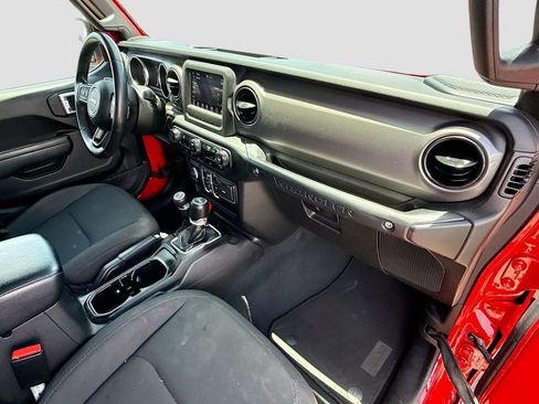 Used 2022 Jeep Wrangler Unlimited Sport AWD/4WD image 34