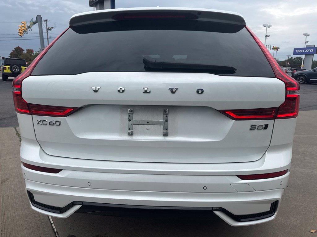 Used 2025 Volvo XC60 B5 Plus w/ Climate Package AWD/4WD image 6