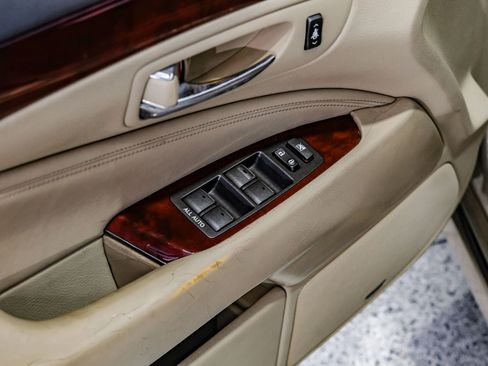 Used 2007 Lexus LS 460 RWD image 60