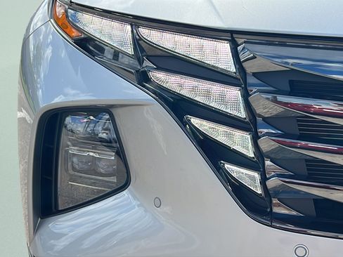 Certified 2024 Hyundai Tucson Limited FWD image 9