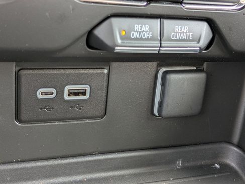 Used 2024 Chevrolet Tahoe LS image 40