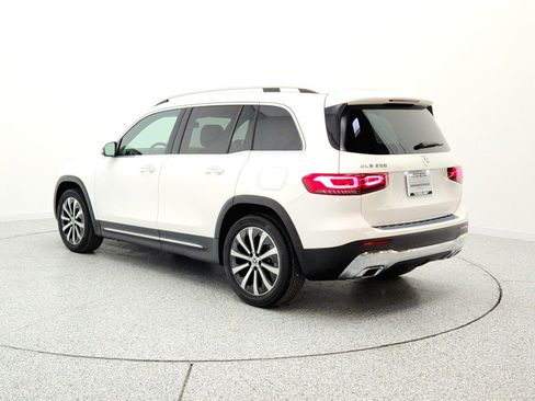 Used 2022 Mercedes-Benz GLB 250 image 7