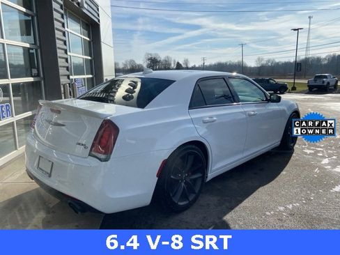 Used 2023 Chrysler 300 C image 3