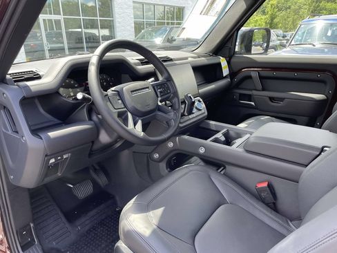 New 2026 Land Rover Defender 90 X-Dynamic SE AWD/4WD image 13