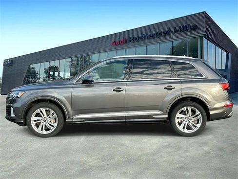 Used 2023 Audi Q7 2.0T Premium w/ Convenience Package image 2