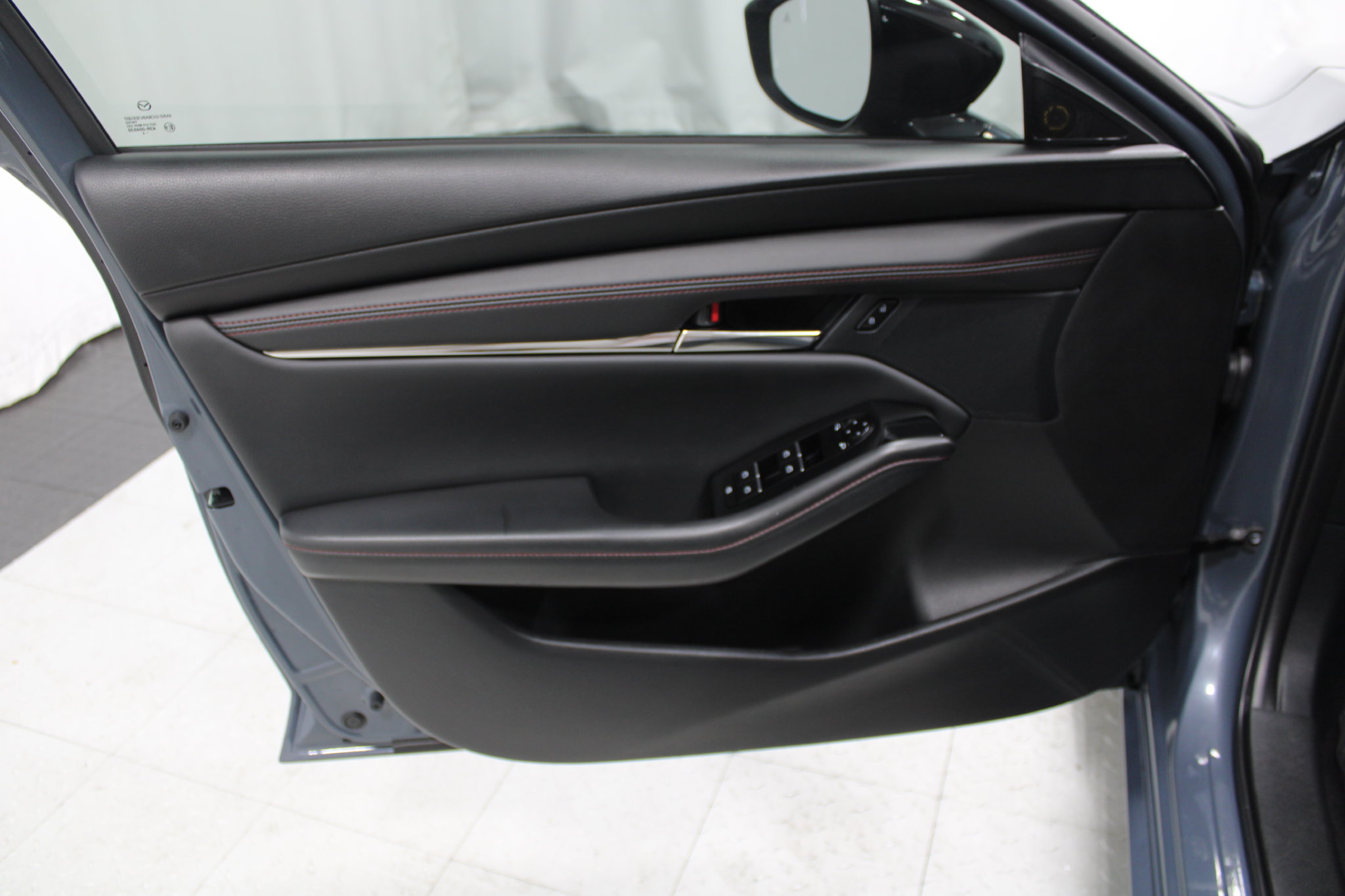 Used 2025 MAZDA MAZDA3 s AWD/4WD image 11
