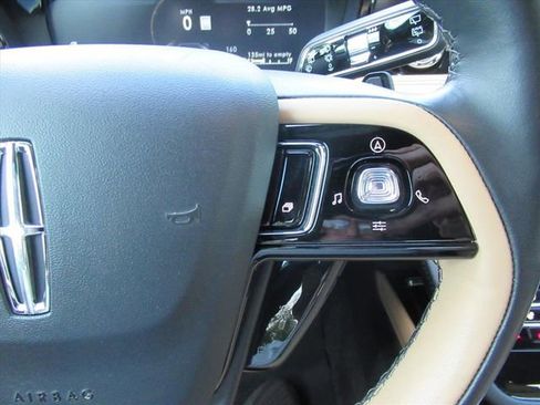 Used 2021 Lincoln Corsair Reserve w/ Equipment Group 201A AWD/4WD image 24