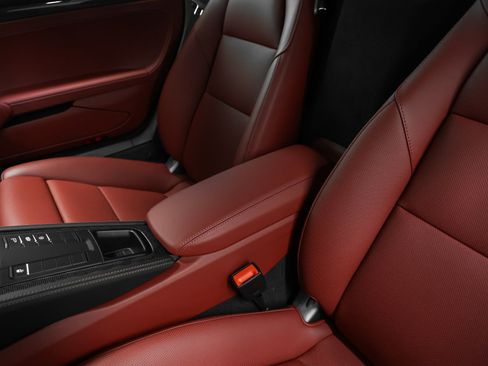 New 2025 Porsche 718 Cayman image 39