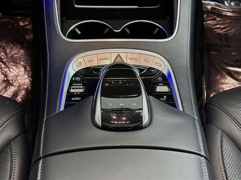 Used 2018 Mercedes-Benz S 560 Sedan image 17