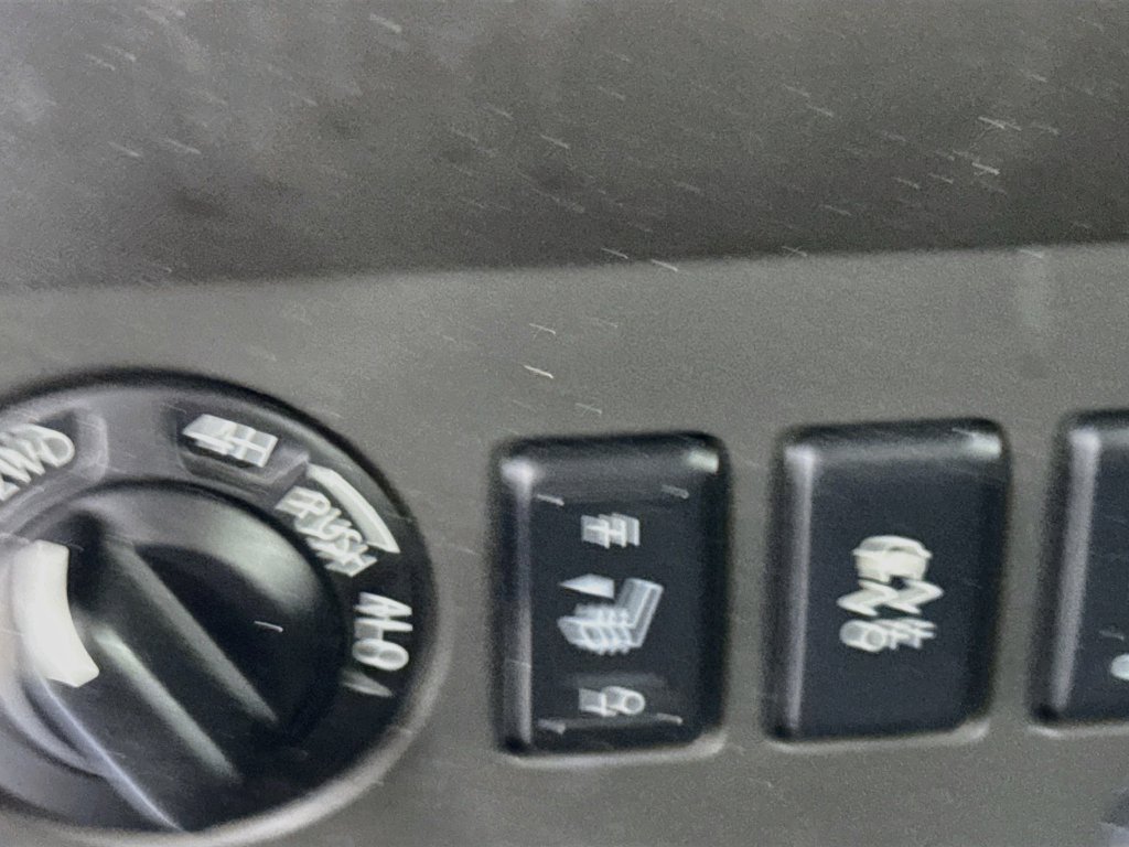 Used 2013 Nissan Frontier PRO-4X w/ Pro-4x Luxury Pkg AWD/4WD image 23