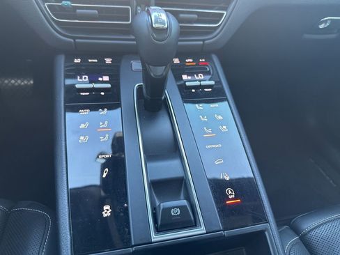 Used 2022 Porsche Macan S AWD/4WD image 14
