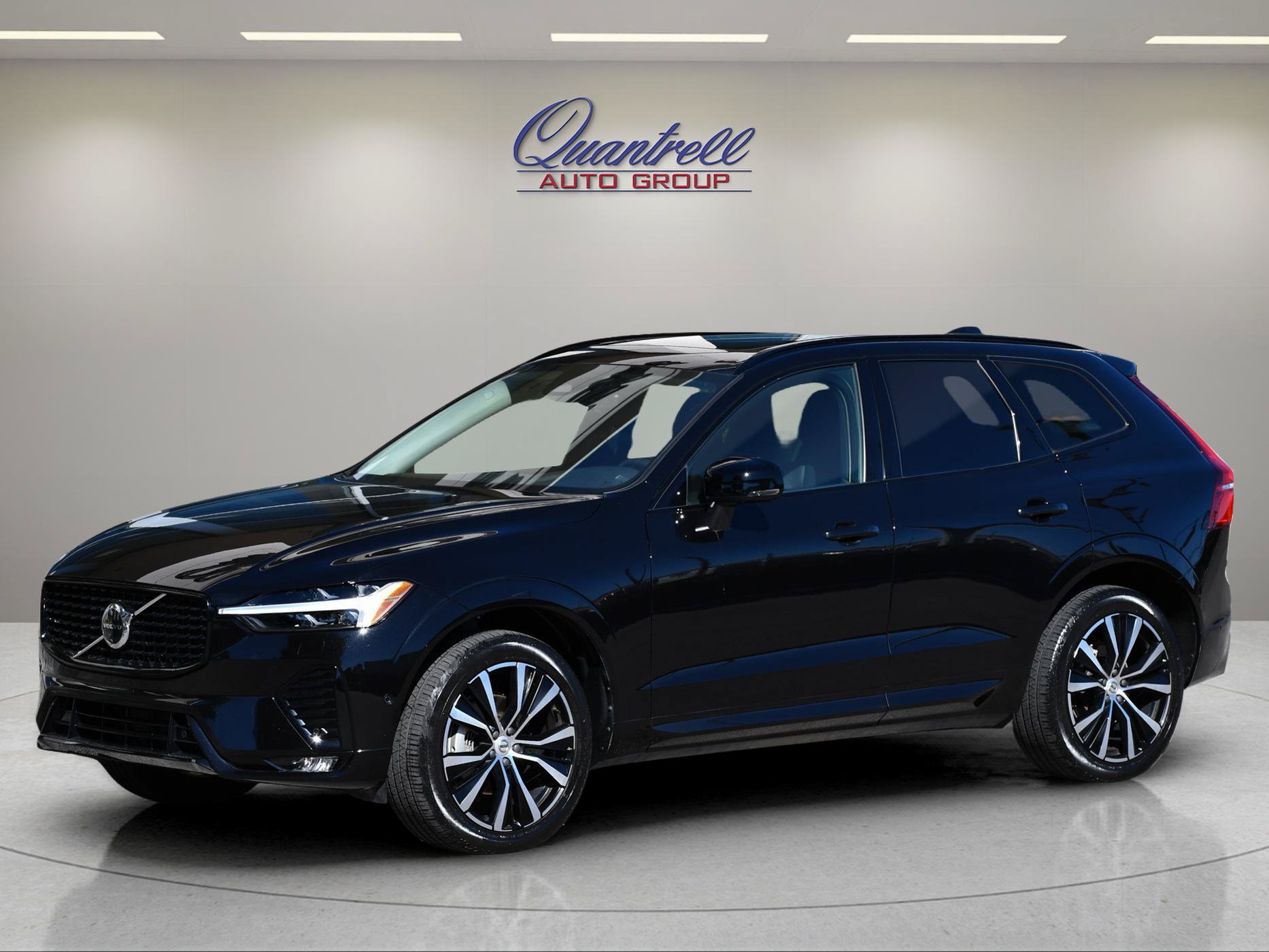 Certified 2024 Volvo XC60 B5 Plus w/ Protection Package Premier AWD/4WD image 8