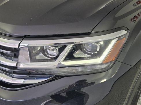 Used 2023 Volkswagen Atlas SE FWD image 10