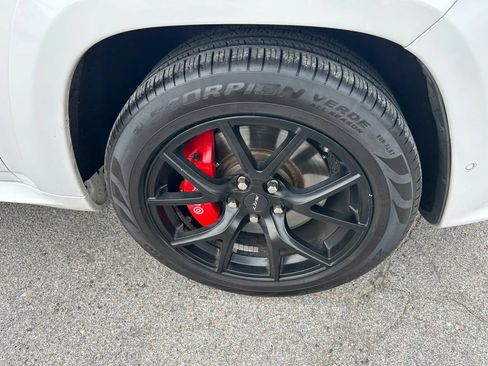 Used 2018 Jeep Grand Cherokee SRT AWD/4WD image 33