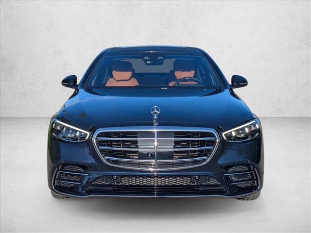 Used 2022 Mercedes-Benz S 580 4MATIC Sedan image 2
