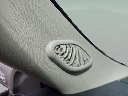 Used 2013 Chevrolet Avalanche LTZ image 26