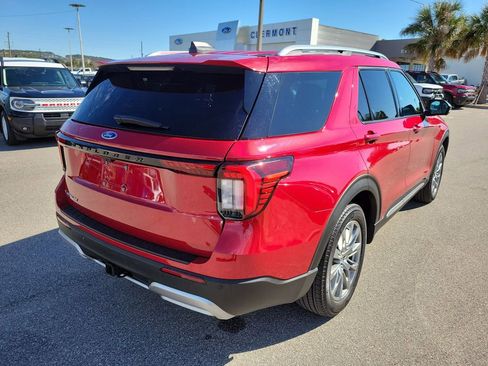 Used 2025 Ford Explorer Platinum image 5