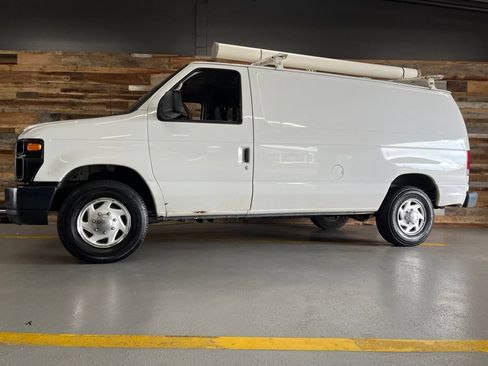 Used 2012 Ford E-250 and Econoline 250 w/ Commercial Cargo Van Pkg RWD image 34