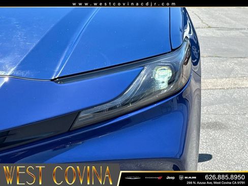 Used 2025 Toyota Camry LE FWD image 13