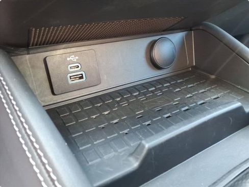 Used 2024 Ford Mustang GT Premium image 18