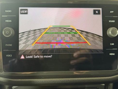 Used 2023 Volkswagen Tiguan SE R-Line image 16