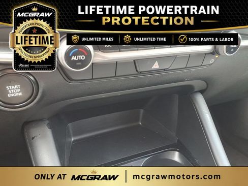 Used 2024 MAZDA MAZDA3 s FWD image 17
