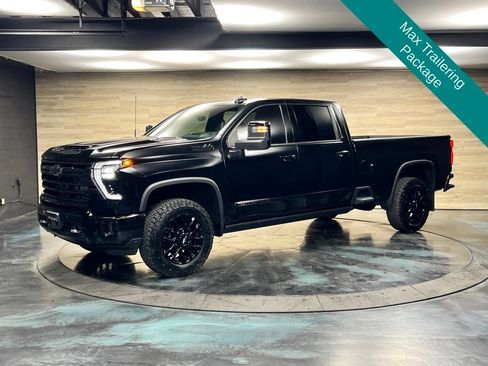 Used 2025 Chevrolet Silverado 2500 High Country w/ High Country Premium Package AWD/4WD image 5