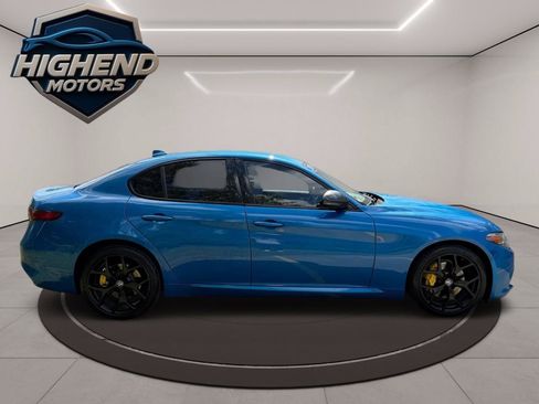 Used 2020 Alfa Romeo Giulia AWD w/ Quick Order Package 22J Sport image 7