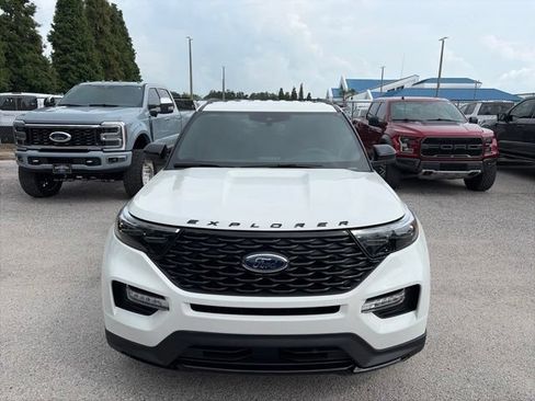 Used 2024 Ford Explorer ST-Line w/ Class IV Trailer Tow Package RWD image 2