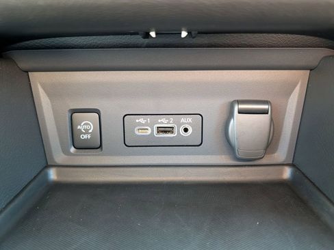 Used 2025 Nissan Sentra SV w/ All-Weather Package FWD image 32