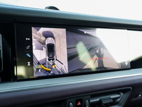 New 2026 Porsche Cayenne Coupe image 19