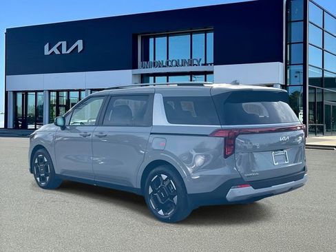 New 2026 Kia Carnival EX image 8