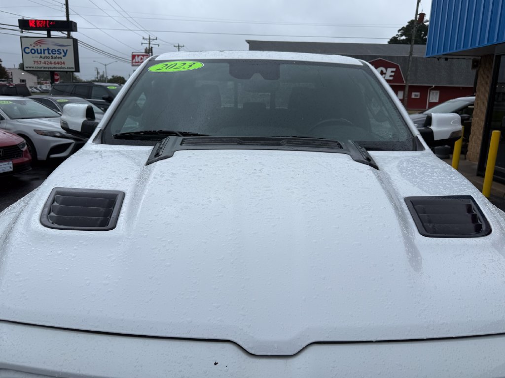 Used 2023 RAM 1500 Laramie AWD/4WD image 17