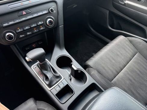 Used 2021 Kia Sportage LX image 30