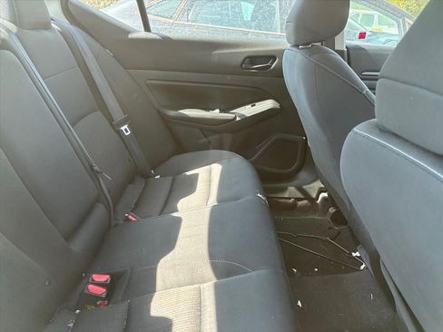 Used 2024 Nissan Altima 2.5 SV image 18