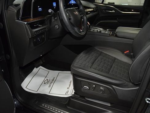 Used 2023 Cadillac Escalade Sport Platinum image 42
