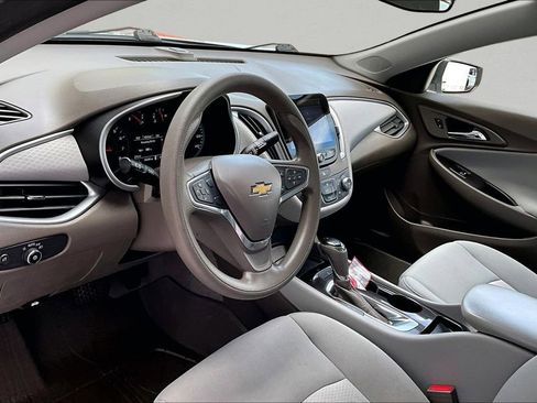 Used 2019 Chevrolet Malibu LS image 15