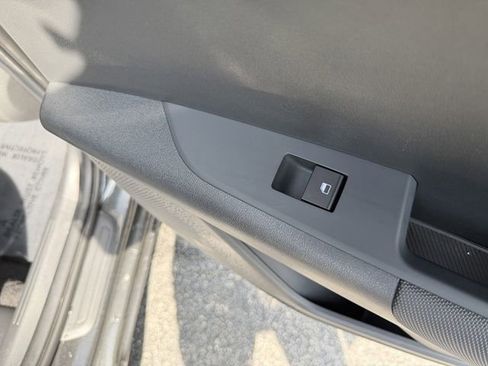 Certified 2025 Kia Niro EX FWD image 30