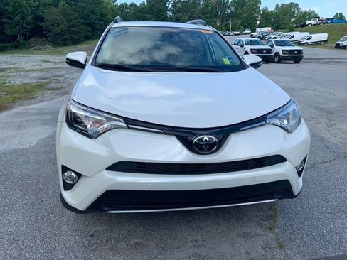 Used 2017 Toyota RAV4 Limited AWD/4WD image 3