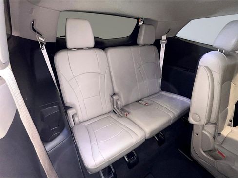 Used 2020 Buick Enclave Premium w/ Sun and Sites Package image 24