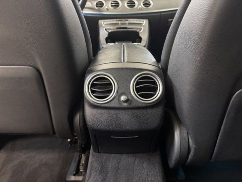 Used 2021 Mercedes-Benz E 350 4MATIC Sedan image 24