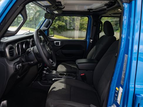 Used 2022 Jeep Wrangler Unlimited Sport AWD/4WD image 14