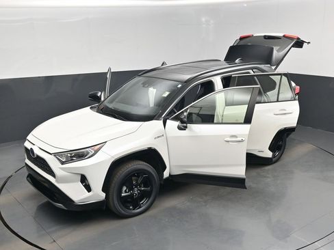 Used 2019 Toyota RAV4 XSE image 56