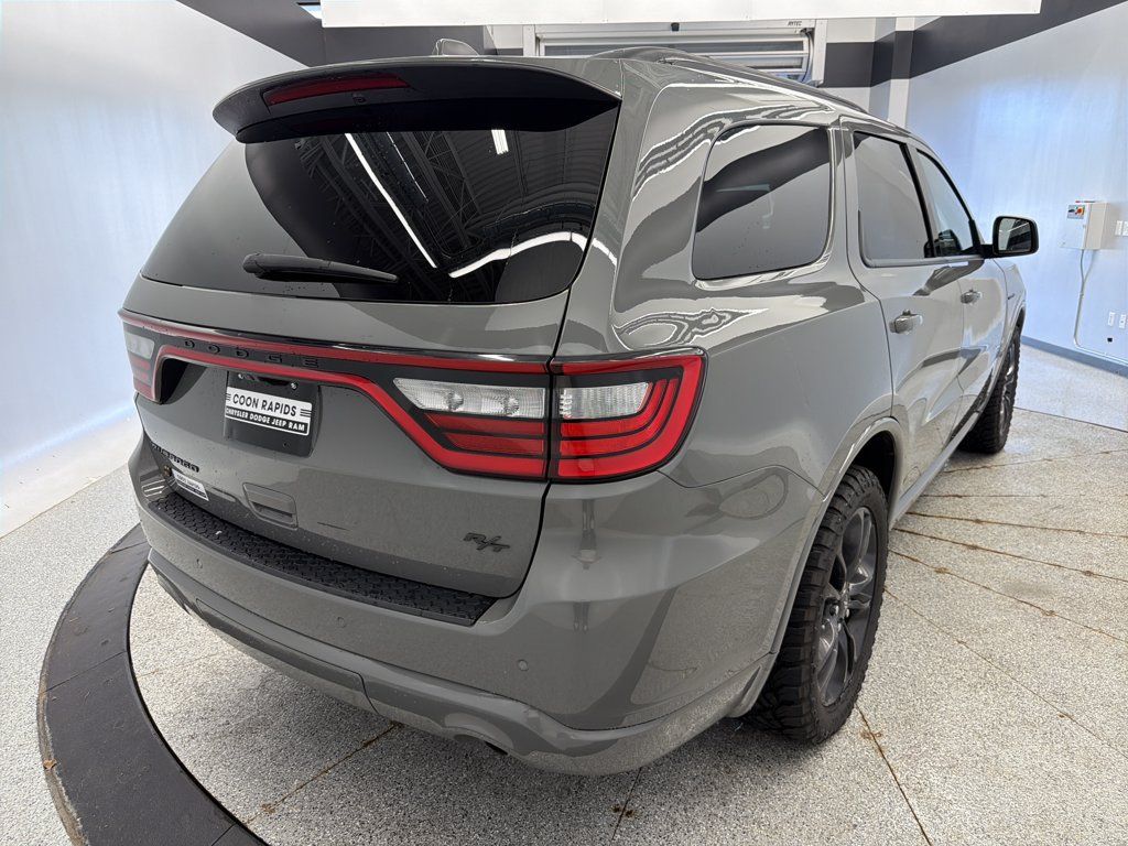 Used 2022 Dodge Durango R/T w/ Hemi Orange Plus Package AWD/4WD image 10